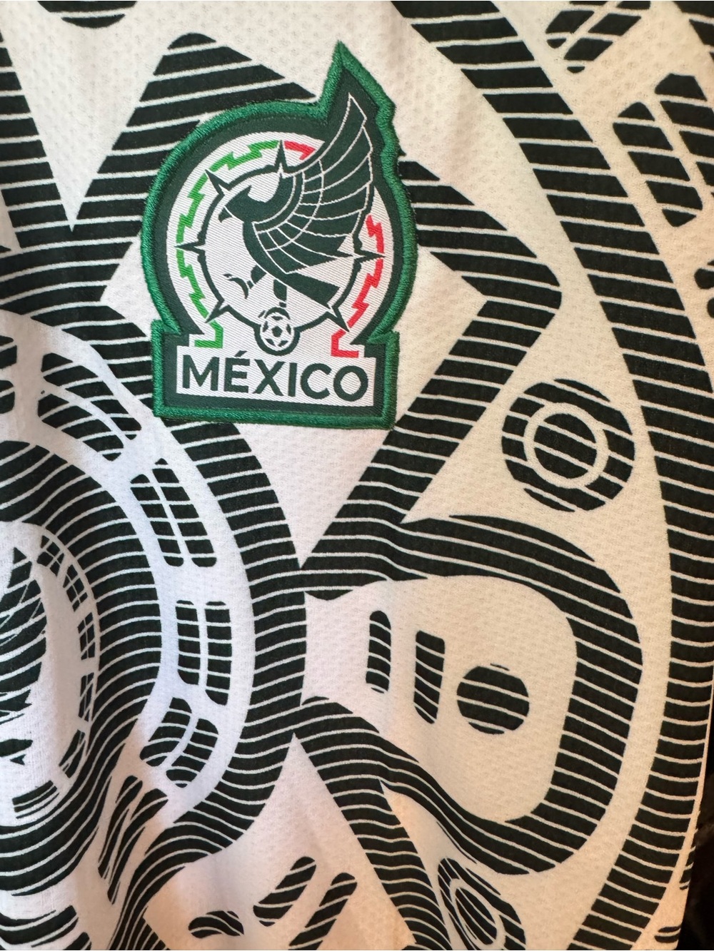 Mexico Soccer team jersey Women’s Slim Fit In White Size L New WOT’s - Picture 3 of 5